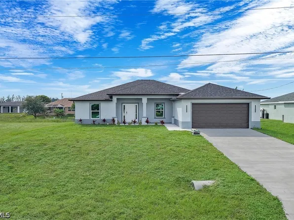 1822 NE 1st Place Cpe, Coral, FL 33909