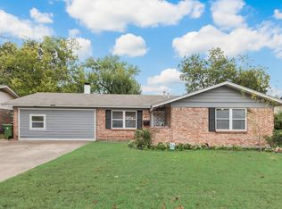 1100 Billie Ruth Ln, Hurst, TX 76053