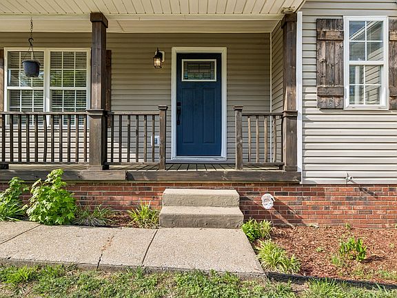 2nd image of 105 White Oak Dr