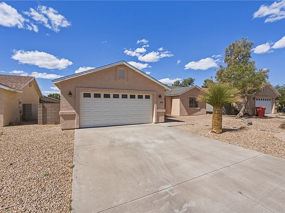 3rd image of 3937 E POTTER Avenue
