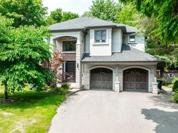 1569 Wembury Rd, Mississauga, ON L5J 2L8