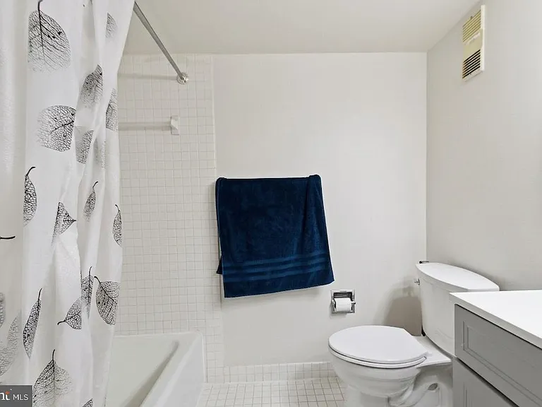 3709 S George Mason Dr #1115E — Photo 23