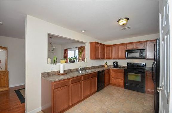 2nd image of 106 Atoll Way