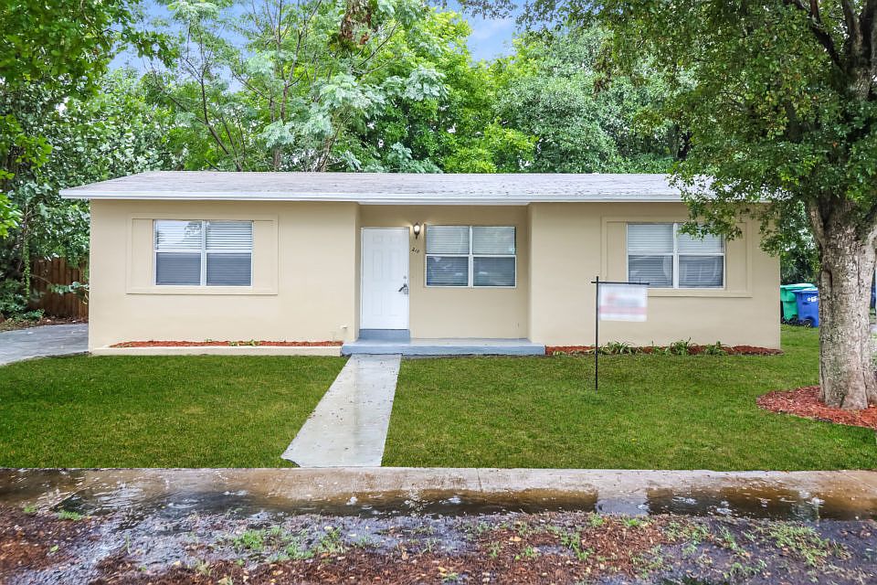 1st image of 218 NW 34th Ave