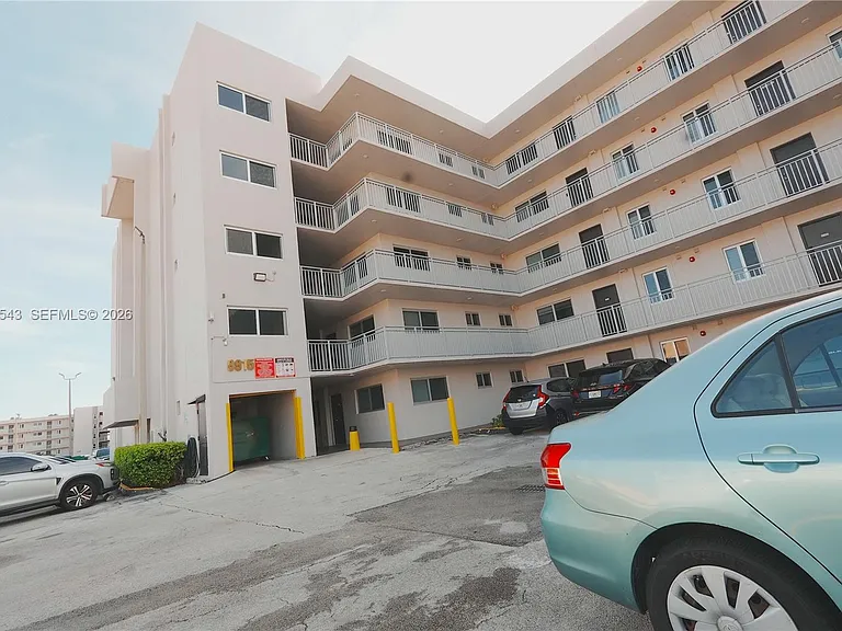 9915 W Okeechobee Rd #2404 — Photo 6
