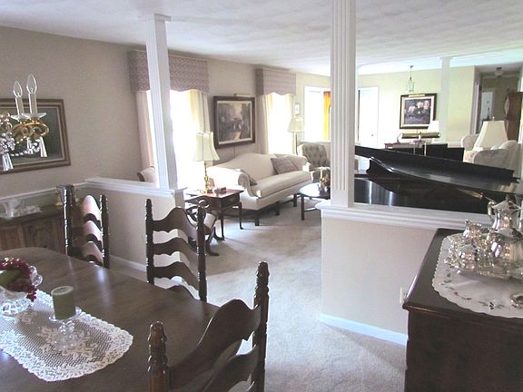 5th image of 3946 Blandfield Dr