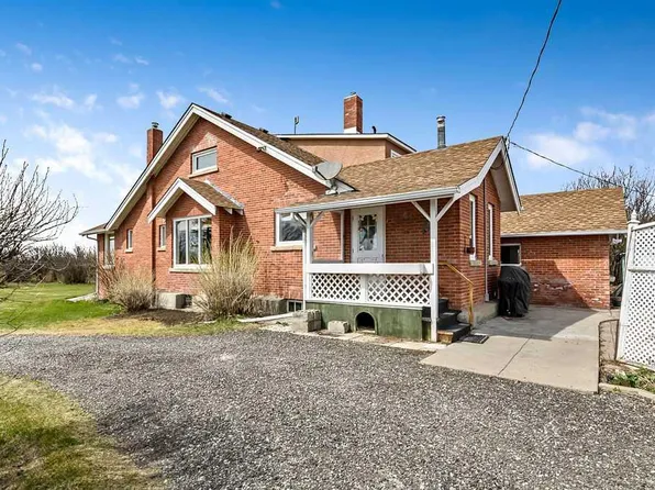594238 W 104th St E, Foothills County, AB T0L 0P0