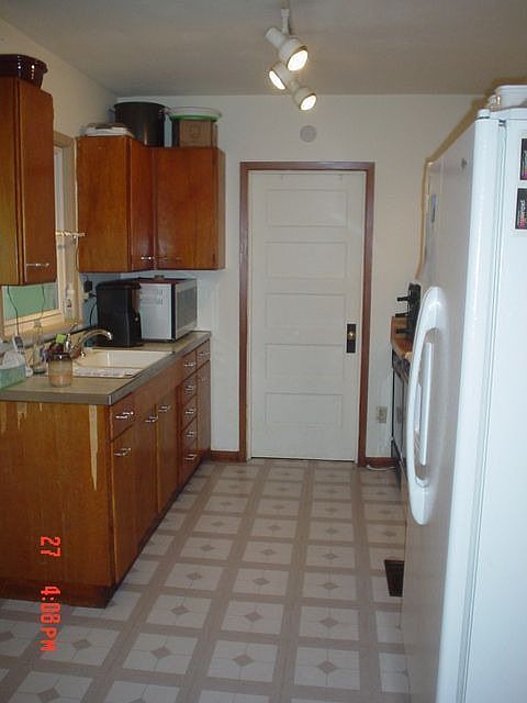 2nd image of 202 N 15th St