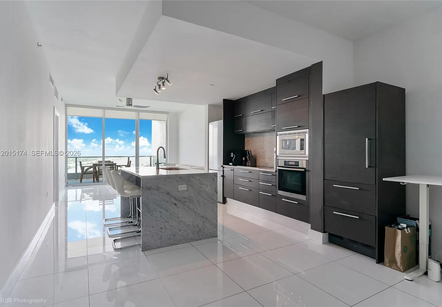 900 Biscayne Bay Condo — Photo 1