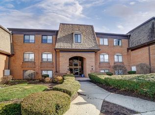 1602 Thunderbird Ln APT 54, Dayton, OH 45449