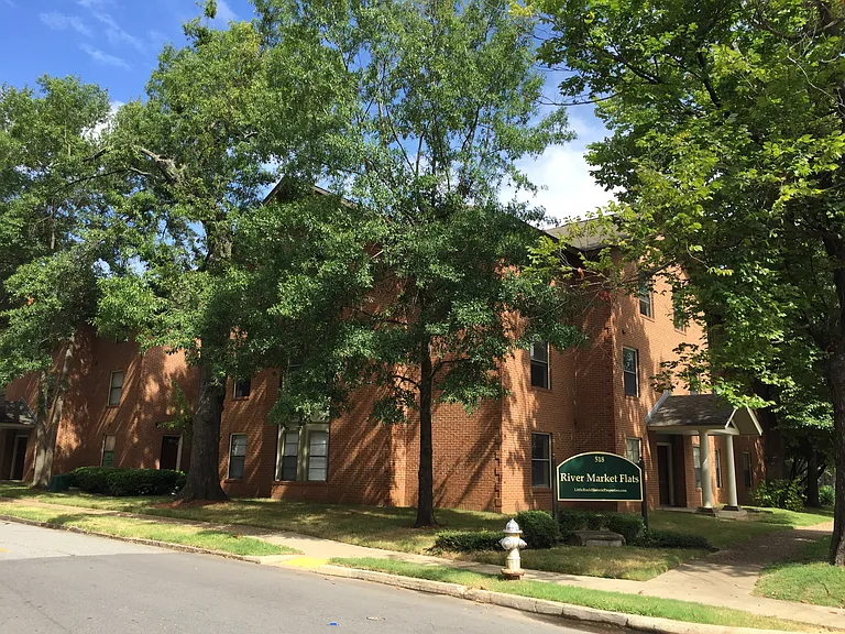 River Market Flats — Photo 15