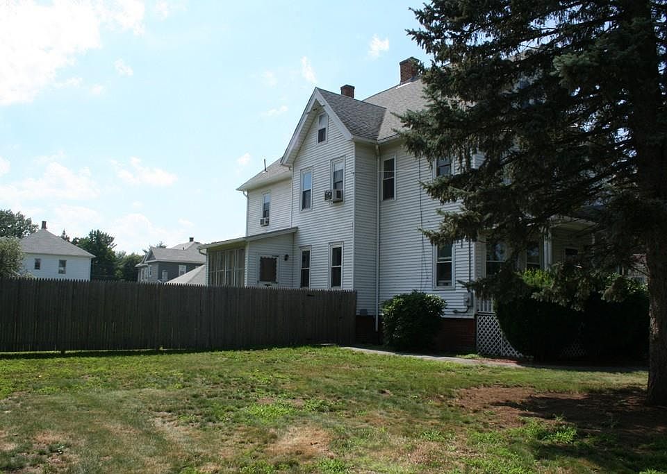 340 Grove St, Chicopee, MA 01020 Zillow