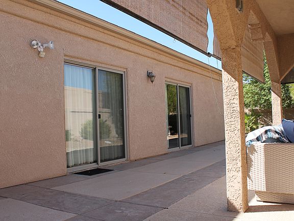 3rd image of 1084 Dafne Ln