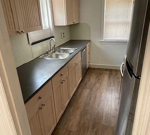 2nd image of 501 Stoddard Ave