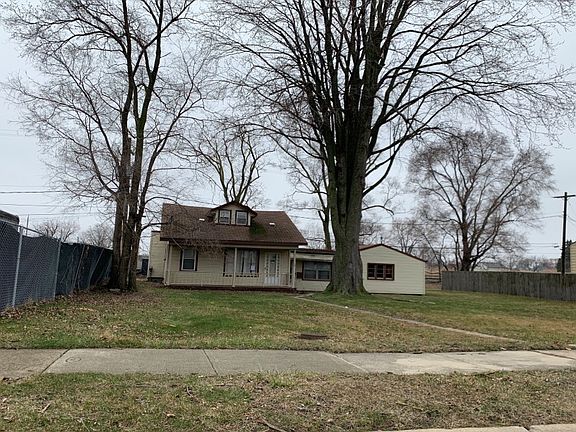 3rd image of 1138 McKinley St