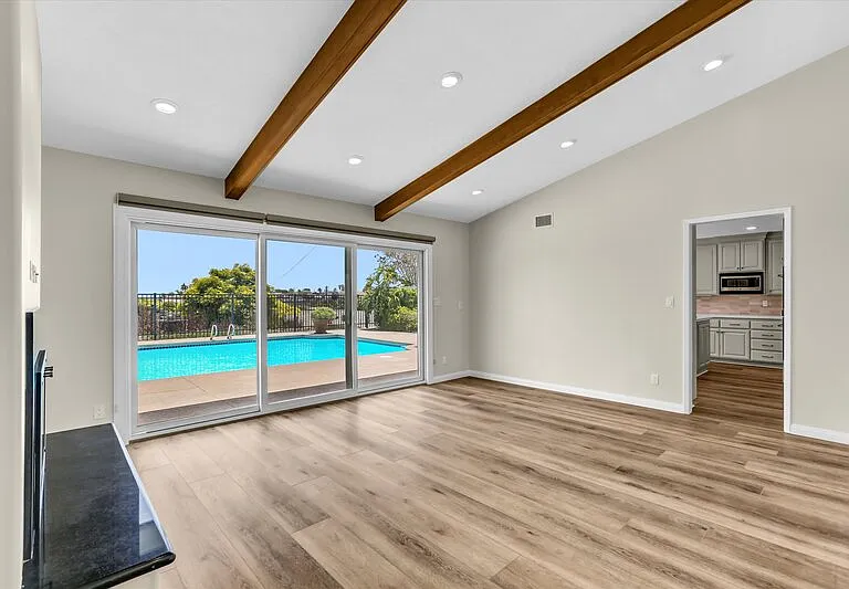 1165 Catalina Blvd — Photo 3