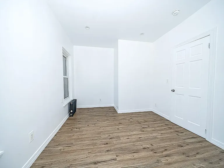 172 S 3rd St #2 — Photo 11