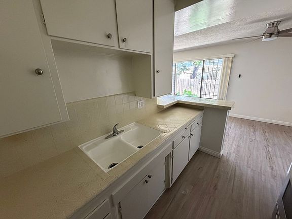 5th image of 1511-1515 Beloit Ave #1502