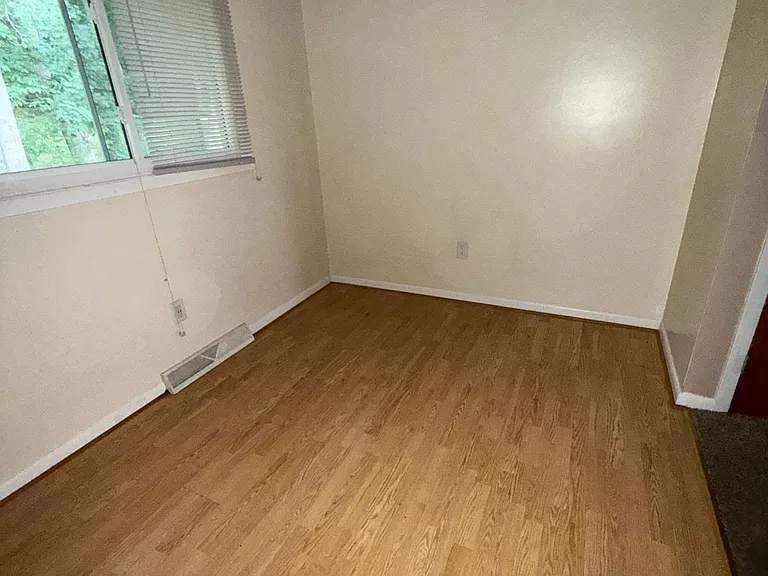 14001 Bedford Rd NE — Photo 5