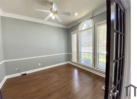4 bed, 2498 sqft, $3,000 — Photo 2