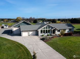 132 Timothy Ln, Sequim, WA 98382