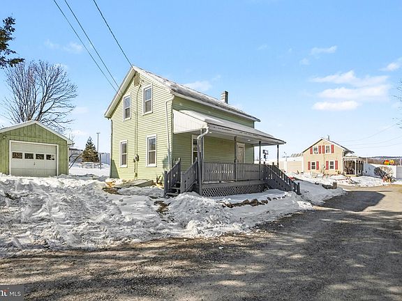 4th image of 8 Penny Ln