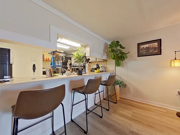 5 Chatelaine Cir SE — Photo 5