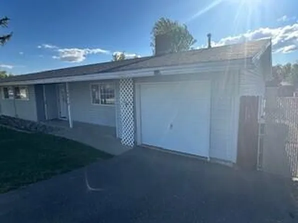 10518 Kincheloe Ave, Klamath Falls, OR 97603