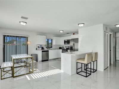 1712 NW 76th Ter #1712, Miami, FL, 33147