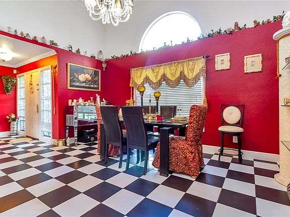 4th image of 13430 Oklahoma Woods Ct