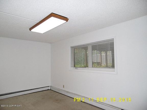 3rd image of 389 Shannon Dr