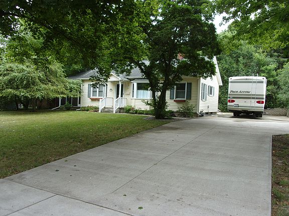 2nd image of 353 N West St