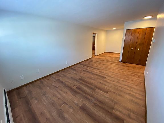 5th image of 2424 4th St NE #2