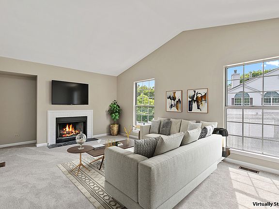 2nd image of 841 Kalamazoo Cir #27-2