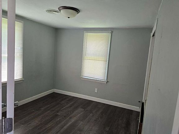 3rd image of 412 Dellwood Ave