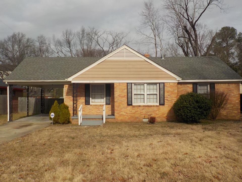 1st image of 3138 Cromwell Ave