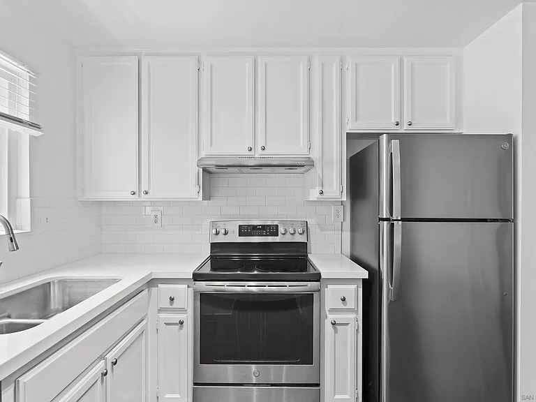 512 Sandalwood Pl #7 — Photo 5