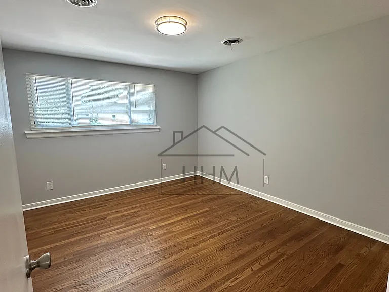 4105 Corbin St — Photo 12
