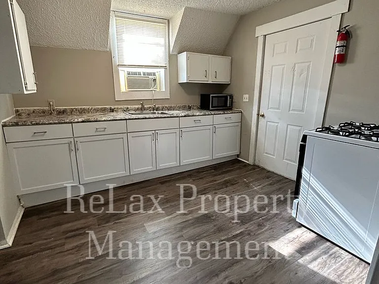 207 Avon St — Photo 4