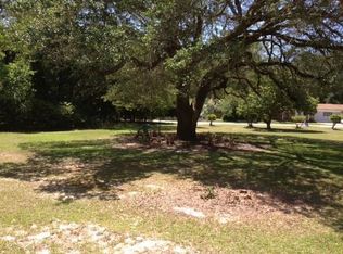 1800B Winston St, Cantonment, FL 32533