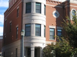 12092 Chancery Station Cir, Reston, VA 20190