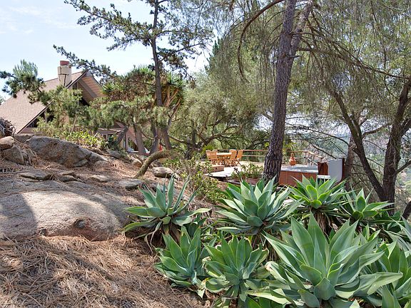 3rd image of 30781 Rolling Hills Dr