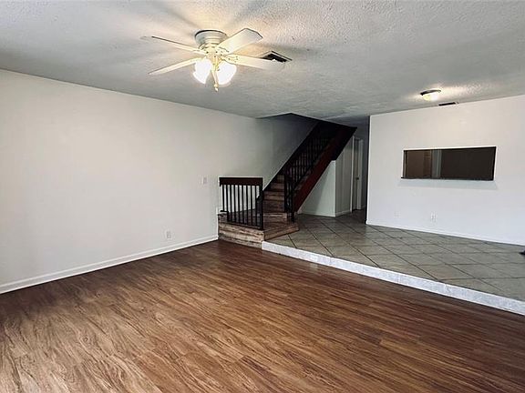 2nd image of 3617 Coral Springs Dr
