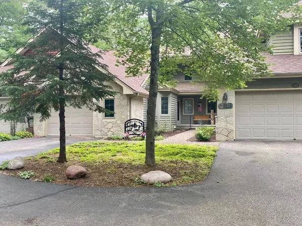 9288 Park Place Ln, Minocqua, WI 54548