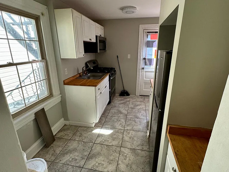 308 W James St #2 — Photo 13