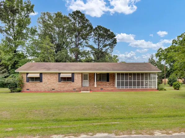 677 Twins Ln, Reevesville, SC 29471