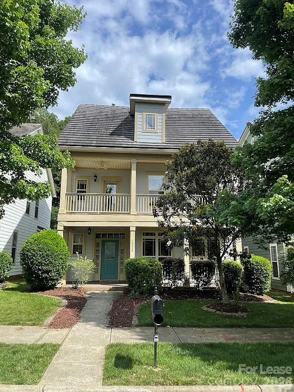 Stillwell Village — Photo 1