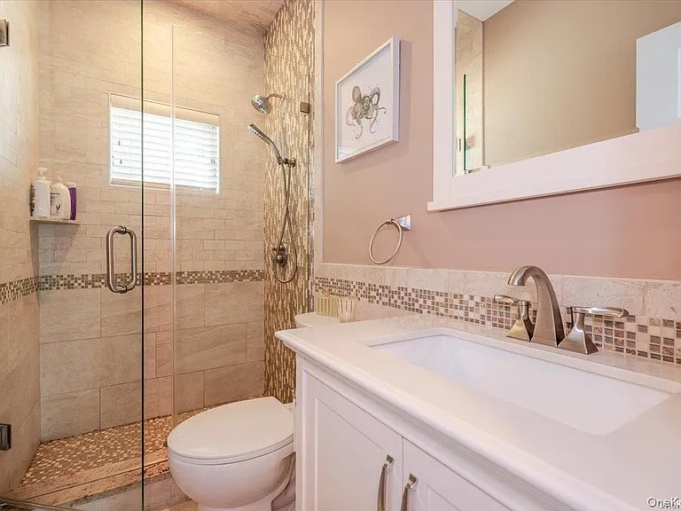 206 Grand Blvd — Photo 16