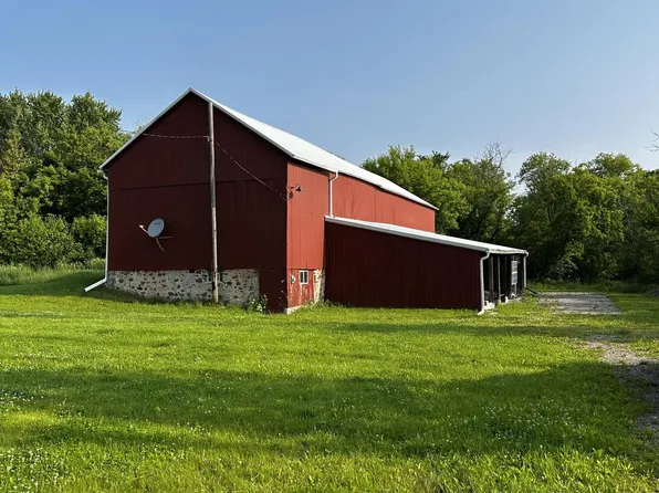 150 W RUSCO DRIVE, West Bend, WI 53095