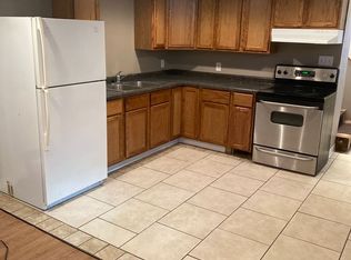 1110 5th St SW APT 2, Willmar, MN 56201